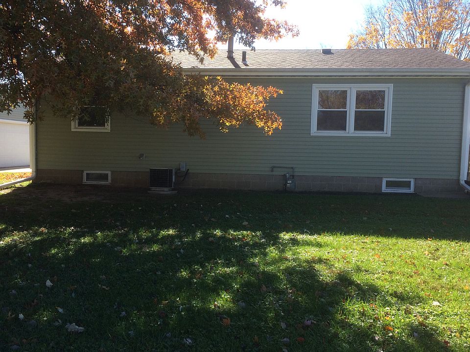 2nd image of 904 7th St