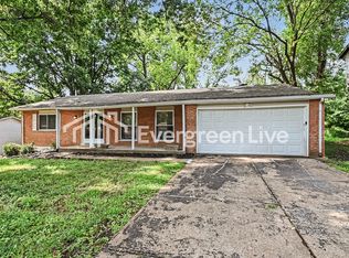2040 Jenner Ln, Saint Louis, MO 63138