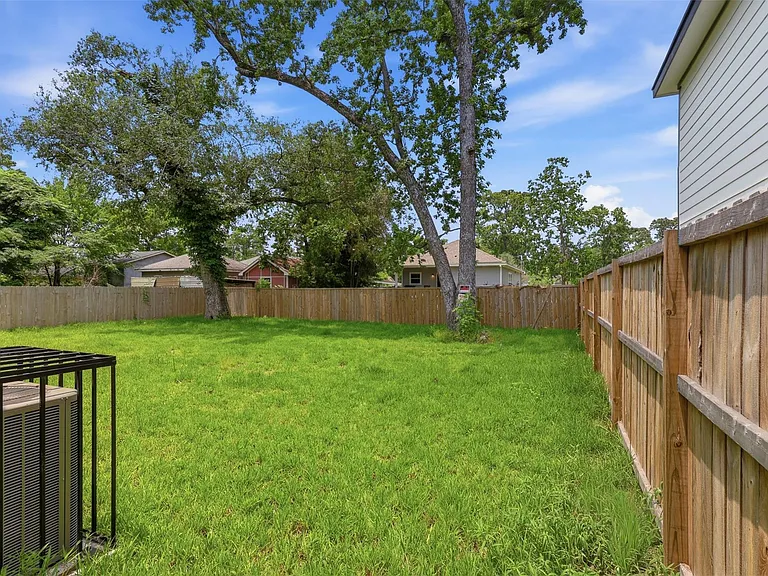 8209 Richland Dr #B — Photo 12