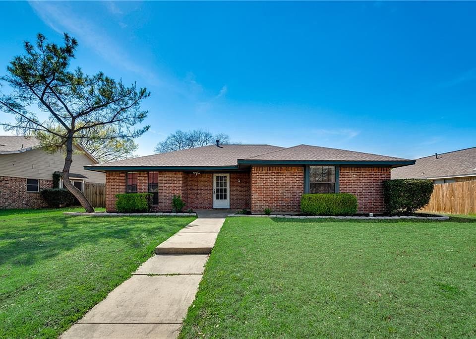 1st image of 1888 Greenslopes Dr