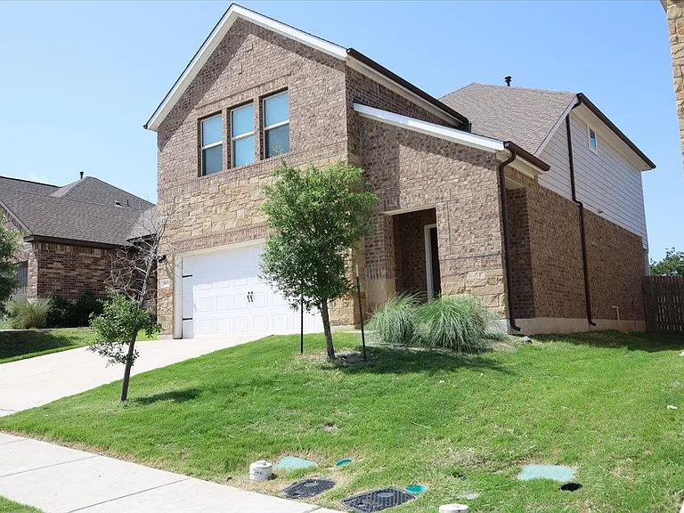 7403 Albany Dr — Photo 3