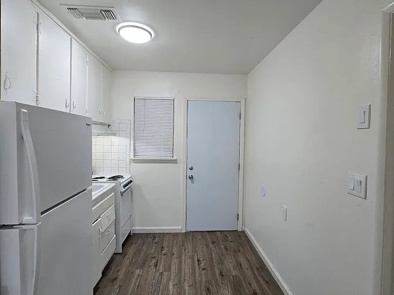 229 E Tuolumne St #229 — Photo 5