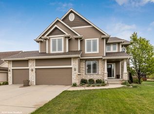 15709 Maple Dr, Urbandale, IA 50323