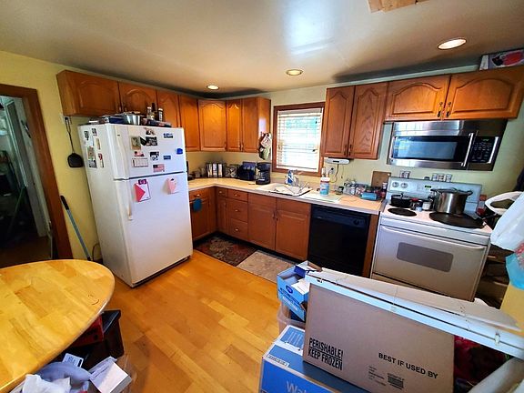 3rd image of 80 West St