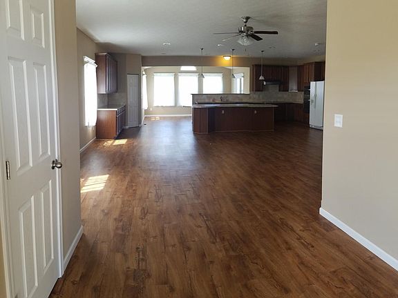 3rd image of 1232 Foor Blvd