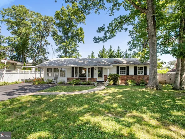 6472 4th St, Alexandria, VA 22312