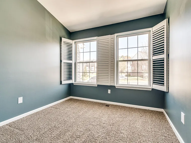 6412 Warren Point Ct — Photo 26