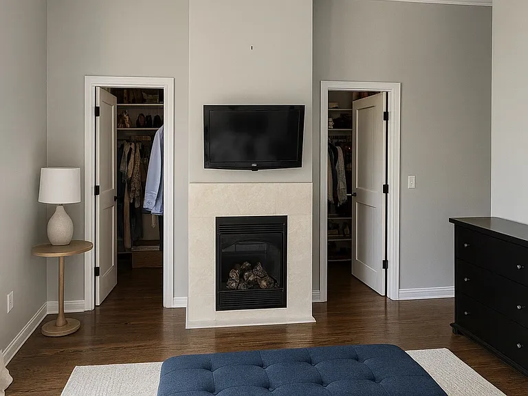 1847 W Grand Ave #2 — Photo 3