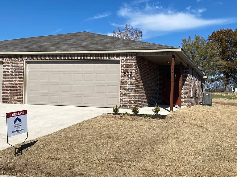 503B W Christopher Dr — Photo 3