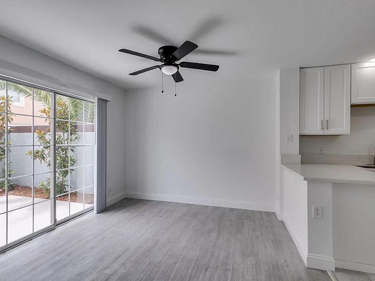 8449 Blue Island Ave — Photo 10