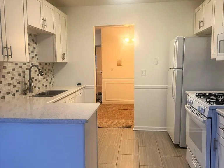 327 Wildberry Ct #D2 — Photo 11