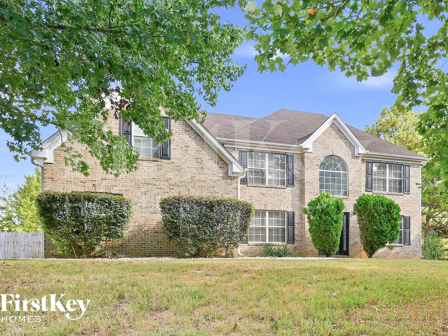 4 bed, 3.0 bath, 2504 sqft, $2,400 — Photo 1