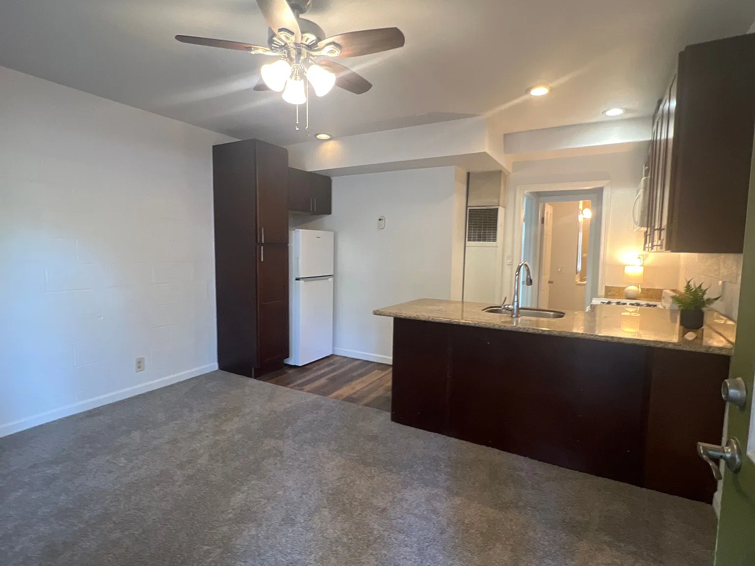 1 bed, 450 sqft, $1,520 — Photo 2