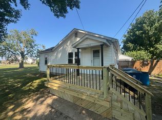 1540 West Dr, Bethalto, IL 62010