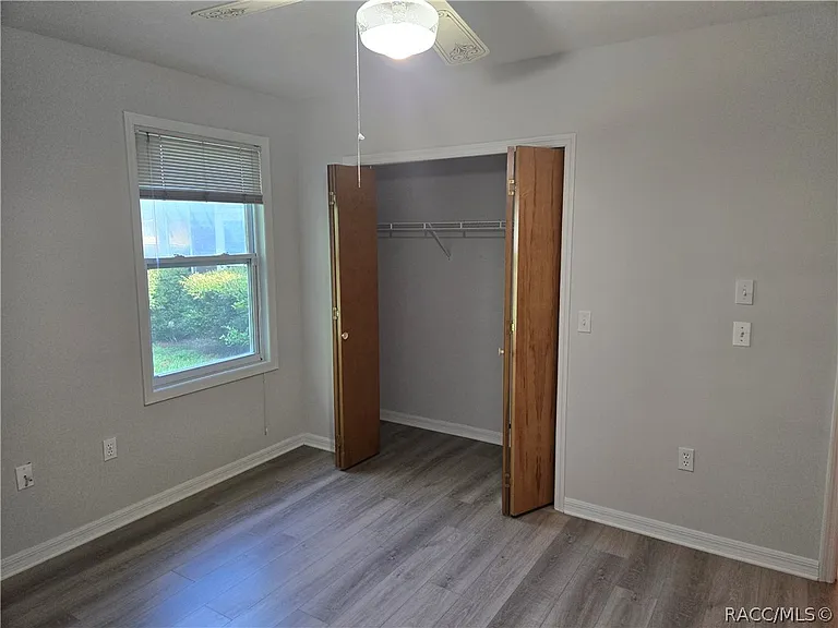 8288 W Barry Ct — Photo 31