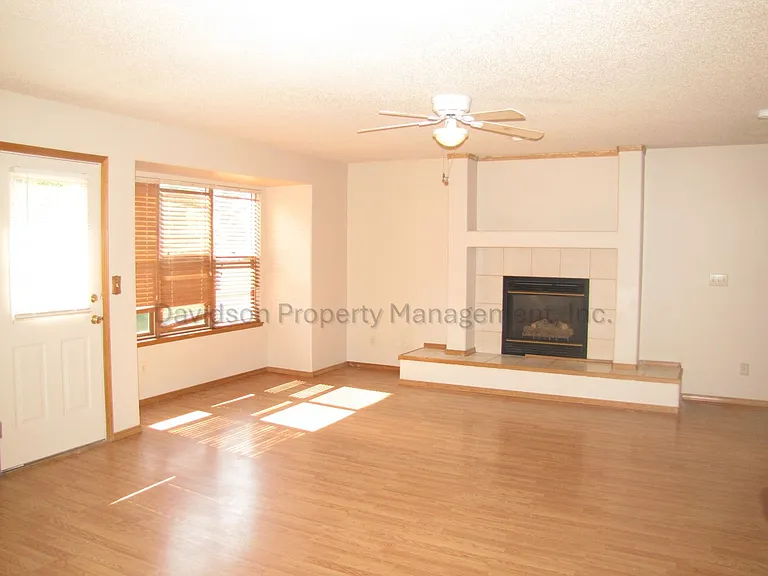 6085 Whirlwind Dr — Photo 3