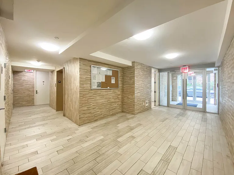 571 E 19th St #2C — Photo 13