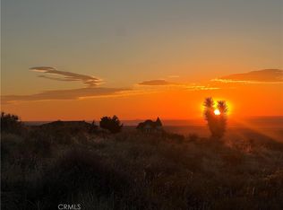 3 Outpost Rd, Apple Valley, CA 92308