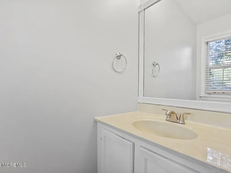 761 Banyan Ct — Photo 24