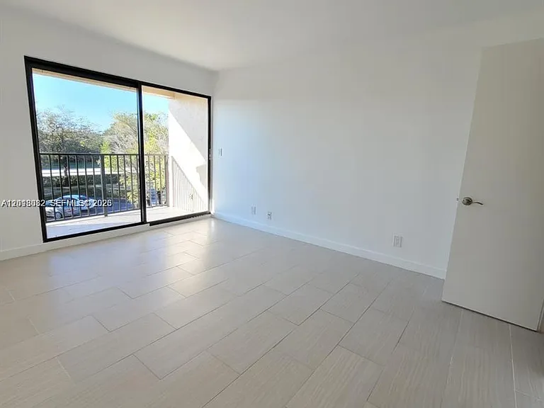 10001 W Atlantic Blvd #324 — Photo 9