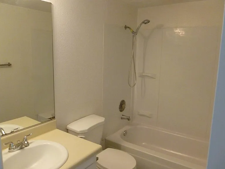 2695 Jennydiane Dr #B — Photo 12