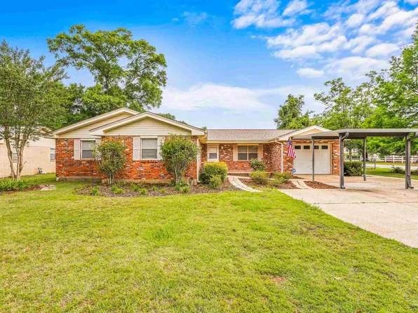 3518 Gatewood Dr, Pensacola, FL 32514