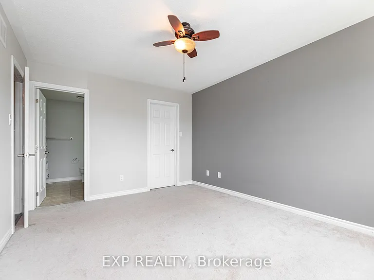 960 Messor Cres — Photo 24