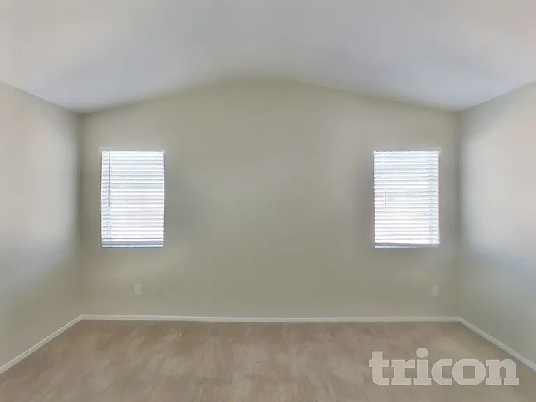 1025 Oceanwood Ave — Photo 7