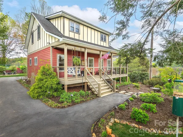81 Boyd Ave, Waynesville, NC 28786