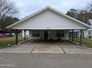 8133 Leake St, Bay Saint Louis, MS 39520