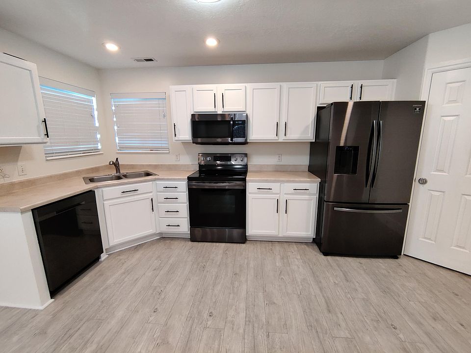 1st image of 455 W Harvest Moon Dr