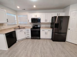 455 W Harvest Moon Dr, Saratoga Springs, UT 84045