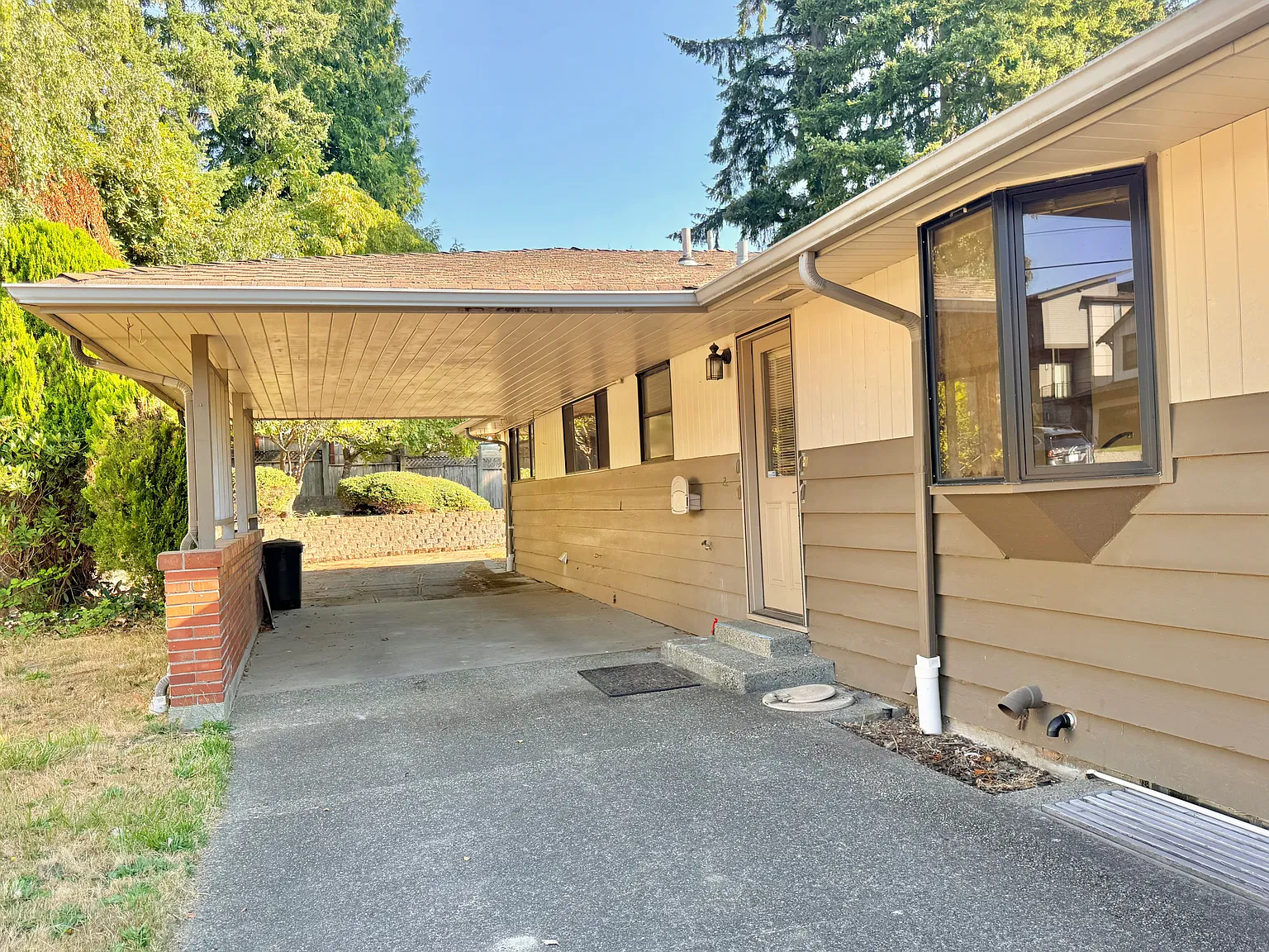 3 bed, 1.5 bath, 1800 sqft, $3,680 — Photo 4