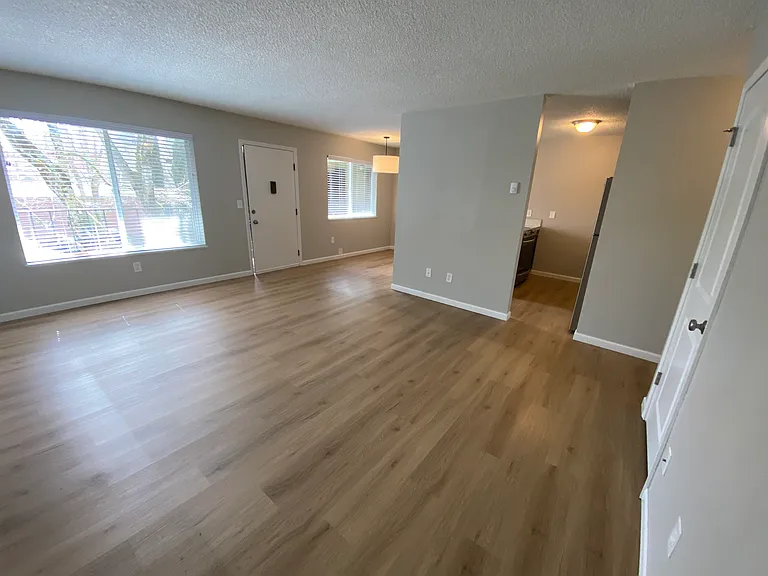 2521 SE Pine St #2521 — Photo 8