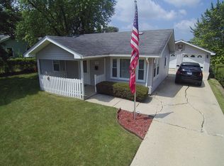 1909 Cowing Ln, Crest Hill, IL 60403