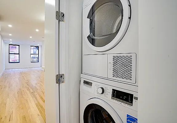 5th image of 248 Elizabeth St #6C