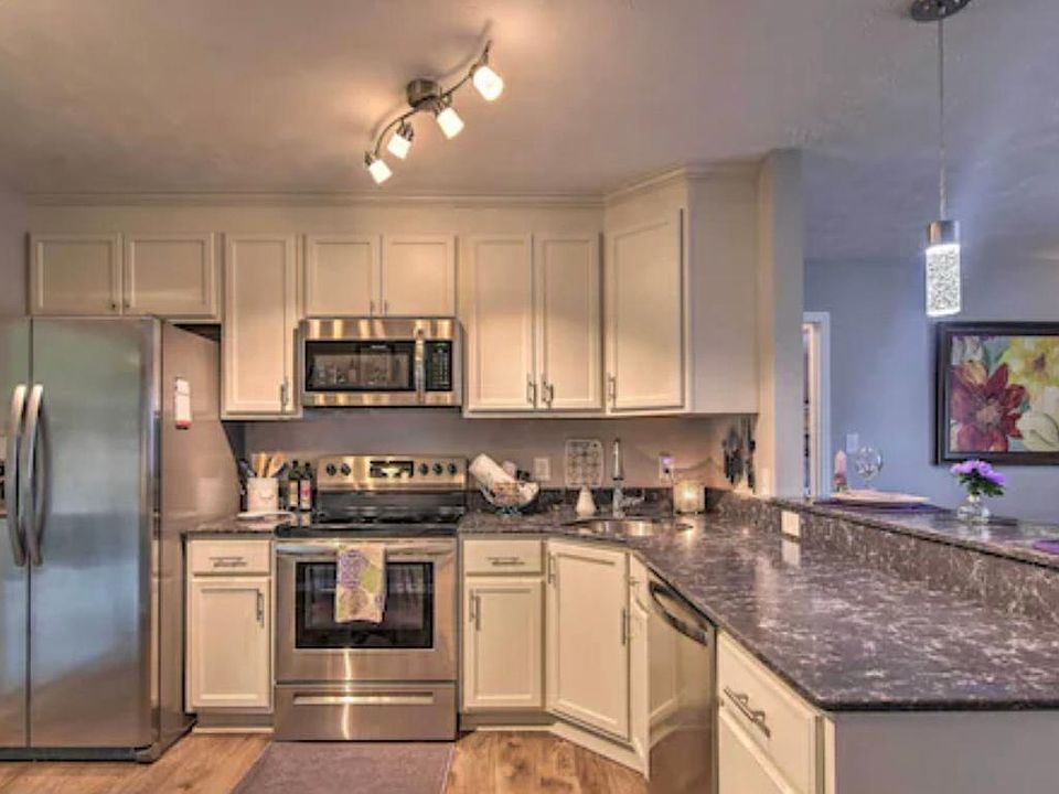 1st image of 320 Huff St #1D