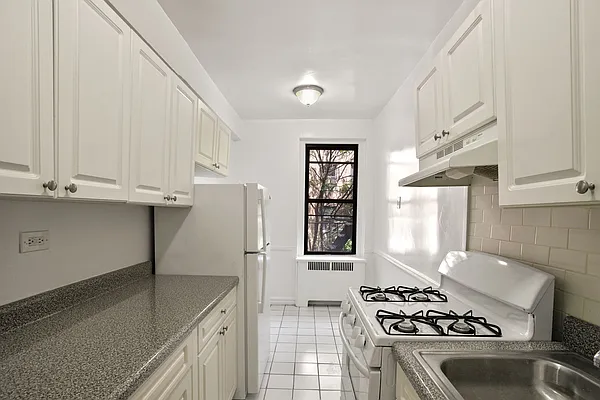 Rented by Compass | media 6