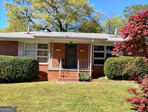 2121 Ben Hill Rd #B Photo 1