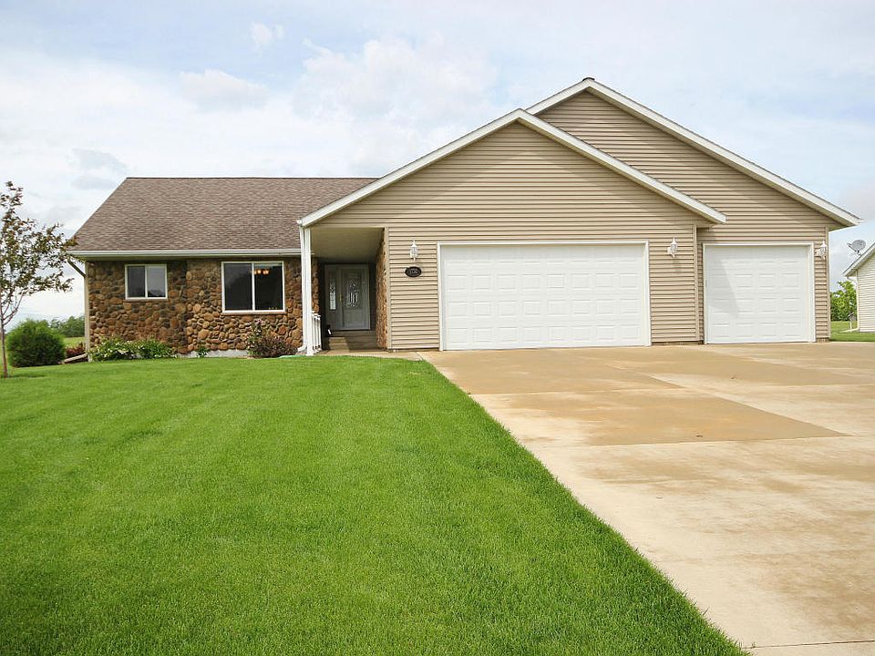 1st image of 1730 Summer Ln NE