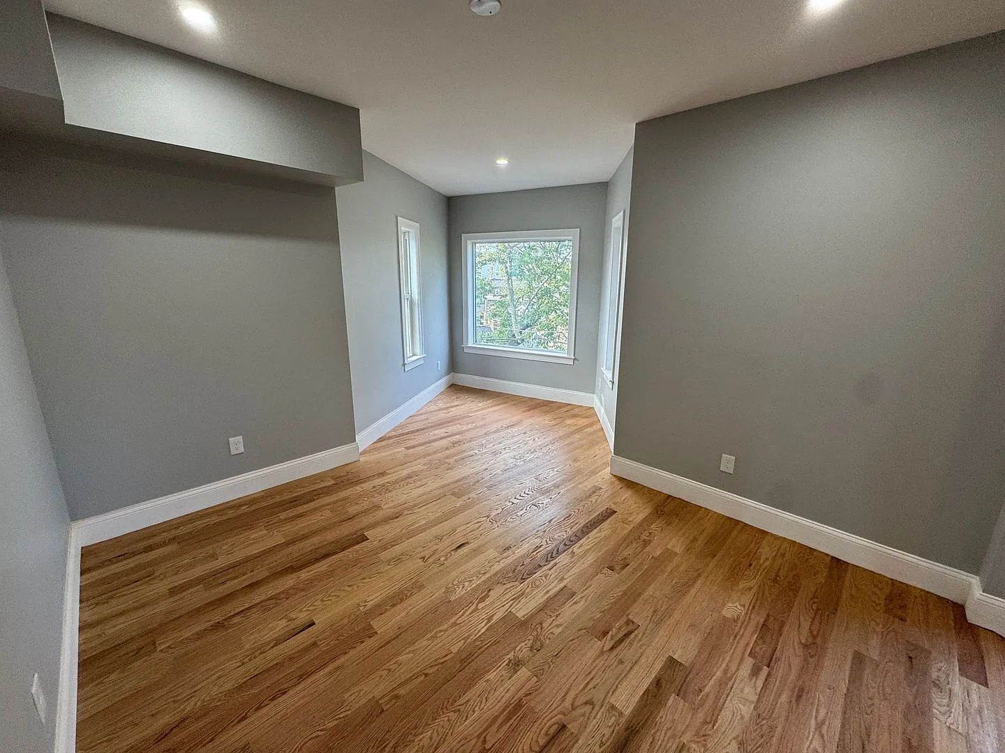 Pristine 4BR w/ Central AC | In-Unit Laundry | Near Union & Porter Square — Photo 1