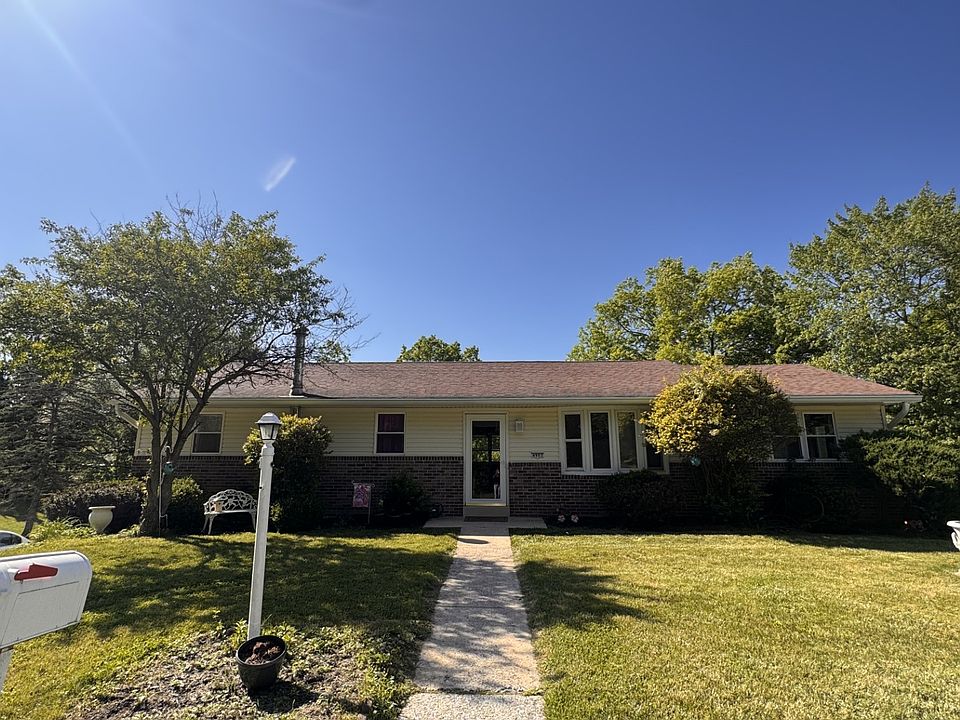 1st image of 4902 Creek Dr