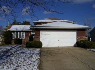 6904 W 85th Pl, Crown Point, IN 46307
