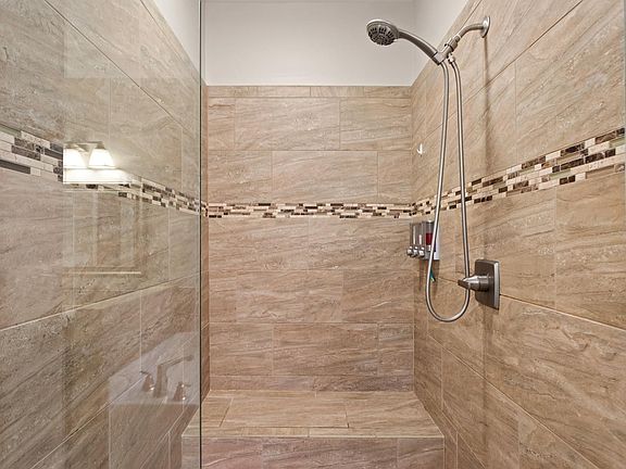 5th image of 2004 Kirkwall Dr #357-lot 357