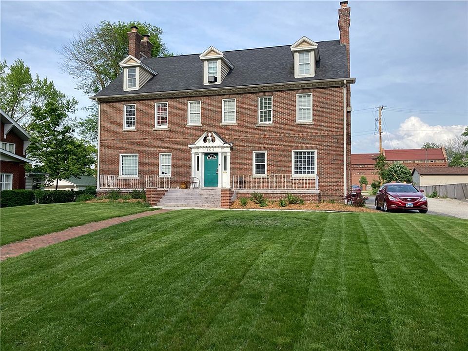 1st image of 164 N Park Pl