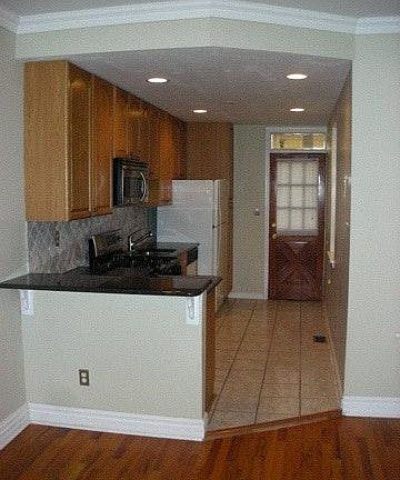Kitchen (Front)