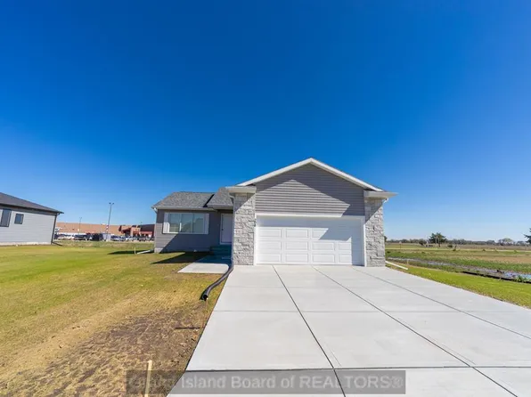 208 Thelen St, Wood River, NE 68883