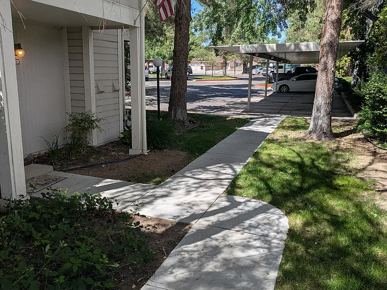 2614 Sunny Slope Dr #5 — Photo 2