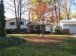 2724 Scottwood Pl, Brighton, MI 48114
