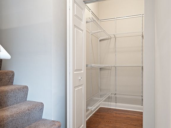 5th image of 7549 S Luella Ave